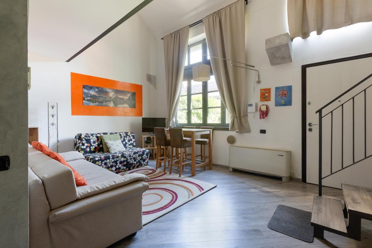 Guesthost - Milano Vigentino Loft With Terrace Apartamento Exterior foto